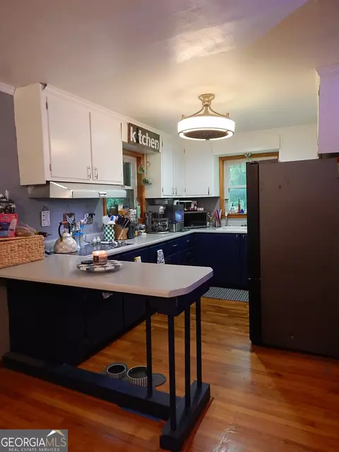 Kitchen - 203 Spring St, Warner Robins, GA 31088 photo 1 of 2