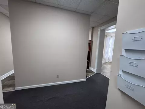 Entry Way - 526 Academy Ave, Dublin, GA 31021 photo 2 of 5