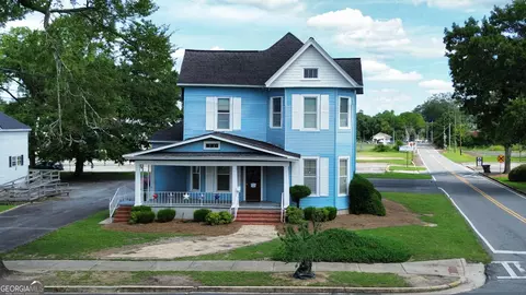 526 Academy Ave, Dublin, GA 31021