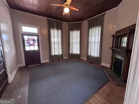 Living - 526 Academy Ave, Dublin, GA 31021 photo 1 of 3
