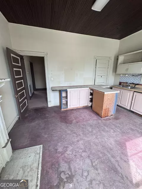 Kitchen - 526 Academy Ave, Dublin, GA 31021 photo 1 of 3