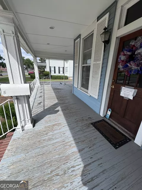 Exterior - 526 Academy Ave, Dublin, GA 31021 photo 4 of 15