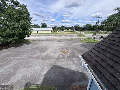 Exterior - 526 Academy Ave, Dublin, GA 31021 photo 10 of 15