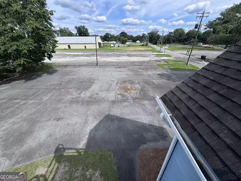 Exterior - 526 Academy Ave, Dublin, GA 31021 photo 11 of 15