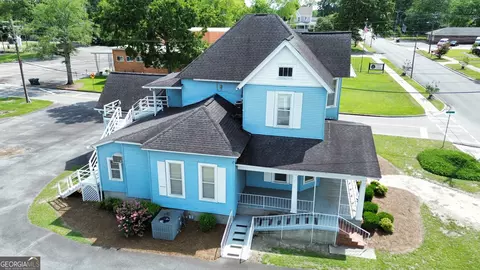Exterior - 526 Academy Ave, Dublin, GA 31021 photo 13 of 15