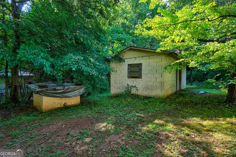 Exterior - 451 Defoor Rd, Toccoa, GA 30577 photo 4 of 11