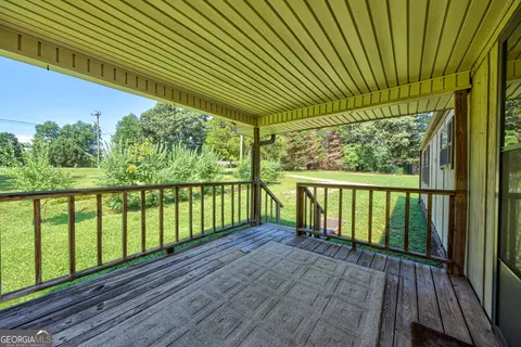Exterior - 451 Defoor Rd, Toccoa, GA 30577 photo 7 of 11