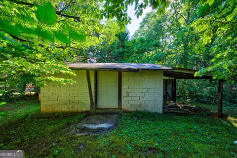 Exterior - 451 Defoor Rd, Toccoa, GA 30577 photo 5 of 11