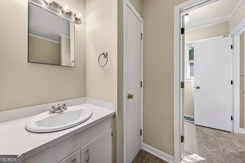 Bath - 451 Defoor Rd, Toccoa, GA 30577 photo 1 of 5