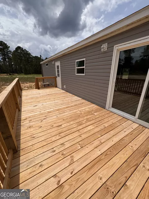 Exterior - 558 Mosley Bridge Rd, Claxton, GA 30417 photo 4 of 4