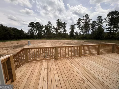 Exterior - 558 Mosley Bridge Rd, Claxton, GA 30417 photo 2 of 4