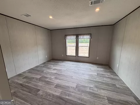 Bedroom - 558 Mosley Bridge Rd, Claxton, GA 30417 photo 2 of 4