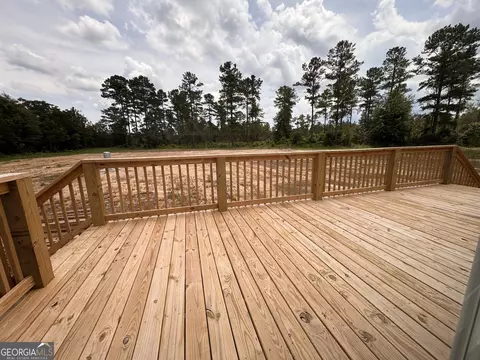 Exterior - 558 Mosley Bridge Rd, Claxton, GA 30417 photo 3 of 4