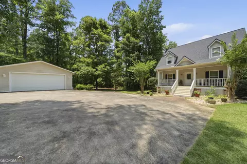 2660 Lakecrest Dr, Sparta, GA 31087