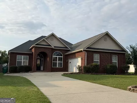 600 Trails End Cir, Bonaire, GA 31005