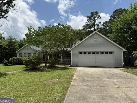 293 Osage Cir, Byron, GA 31008