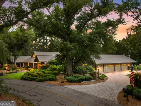 233 Azalea Dr, Statesboro, GA 30458