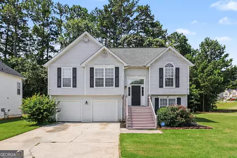 136 Harbour Lake Dr, Fayetteville, GA 30215