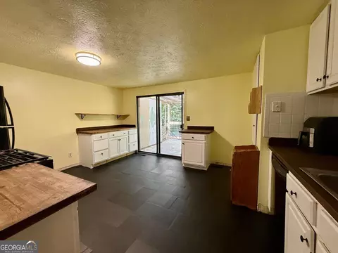 Kitchen - 2956 Nelson Dr NW, Duluth, GA 30096 photo 1 of 3