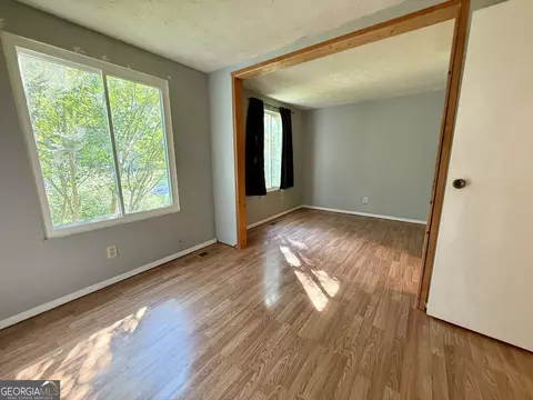 Living - 2956 Nelson Dr NW, Duluth, GA 30096 photo 4 of 5