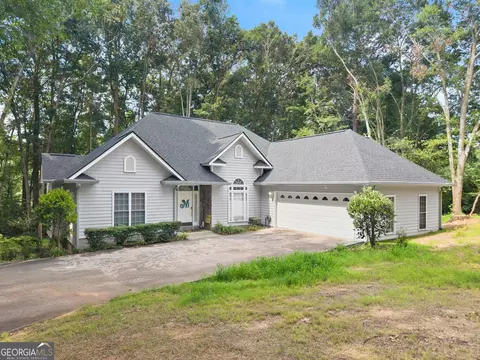 393 Brookwood Dr, Lavonia, GA 30553