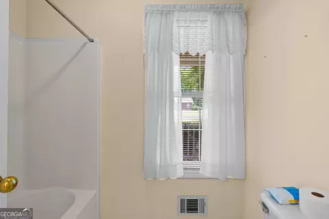 Bath - 110 Turner Creek Dr, Hampton, GA 30228 photo 5 of 6