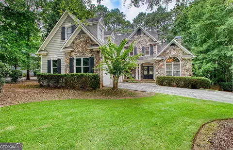 22 Shoreline Dr, Newnan, GA 30263