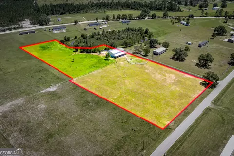 310 Farm Rd, Saint George, GA 31562
