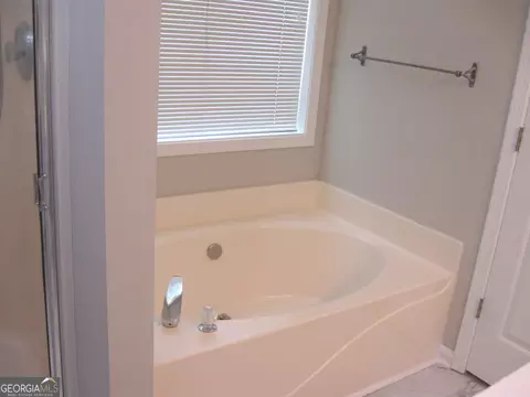 Bath - 60 Lydia Ct, Covington, GA 30016 photo 3 of 6