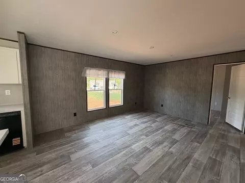 Living - 137 Trinity Ct, Royston, GA 30662 photo 1 of 1