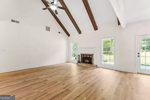 Living - 3142 Whitlow Creek Dr, Bishop, GA 30621 photo 1 of 3
