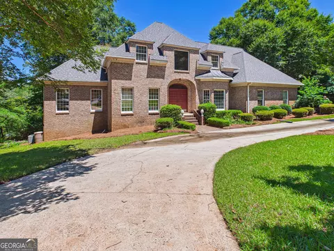 114 Holly Dr, Warner Robins, GA 31088