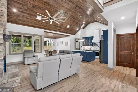 Entry Way - 247 Parks Mill Rd, Buckhead, GA 30625 photo 2 of 8