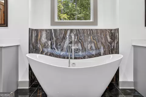 Bath - 247 Parks Mill Rd, Buckhead, GA 30625 photo 3 of 5