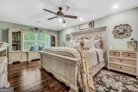 Bedroom - 298 Roberts Point Rd, Jackson, GA 30233 photo 3 of 10