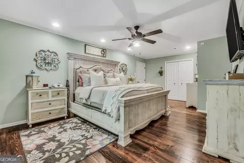 Bedroom - 298 Roberts Point Rd, Jackson, GA 30233 photo 1 of 10