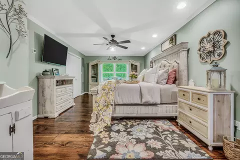 Bedroom - 298 Roberts Point Rd, Jackson, GA 30233 photo 4 of 10