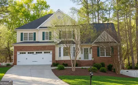 4200 Weston Dr SW, Lilburn, GA 30047