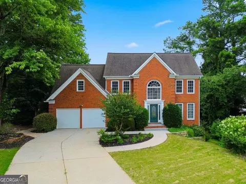 120 N Hillbrooke Trl, Alpharetta, GA 30005