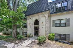 70 Chaumont Sq NW, Atlanta, GA 30327