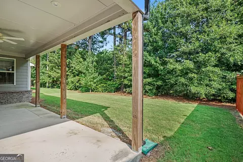Exterior - 577 Barlow Pl, Grayson, GA 30017 photo 4 of 5