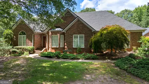 100 Moonview Pl, Fayetteville, GA 30215