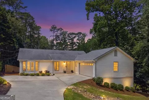 6014 Lake Lanier Heights Rd, Buford, GA 30518