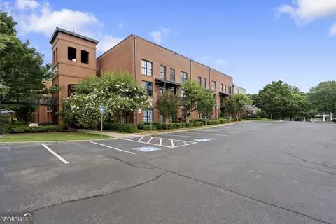 1607 Liberty Ln, Roswell, GA 30075