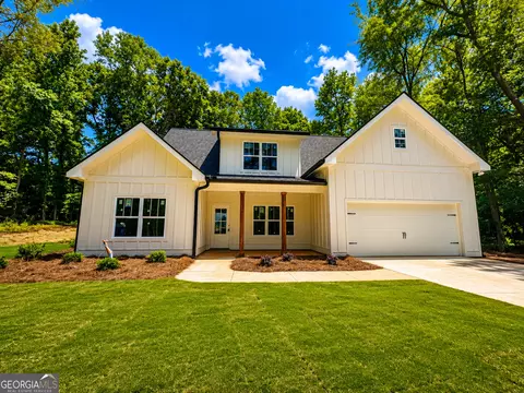 49 Treemont Dr, Nicholson, GA 30565