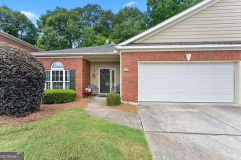 150 Senior Cir, Gainesville, GA 30501