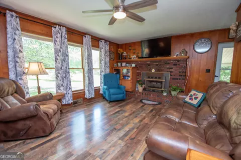 Living - 124 Marty Ln, Lagrange, GA 30240 photo 2 of 2