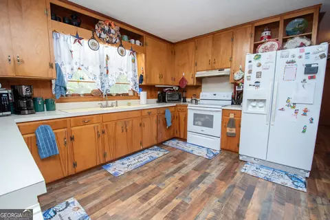 Kitchen - 124 Marty Ln, Lagrange, GA 30240 photo 1 of 6