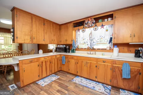 Kitchen - 124 Marty Ln, Lagrange, GA 30240 photo 4 of 6