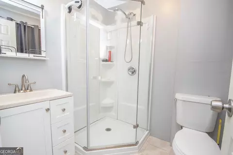 Bath - 124 Marty Ln, Lagrange, GA 30240 photo 1 of 3